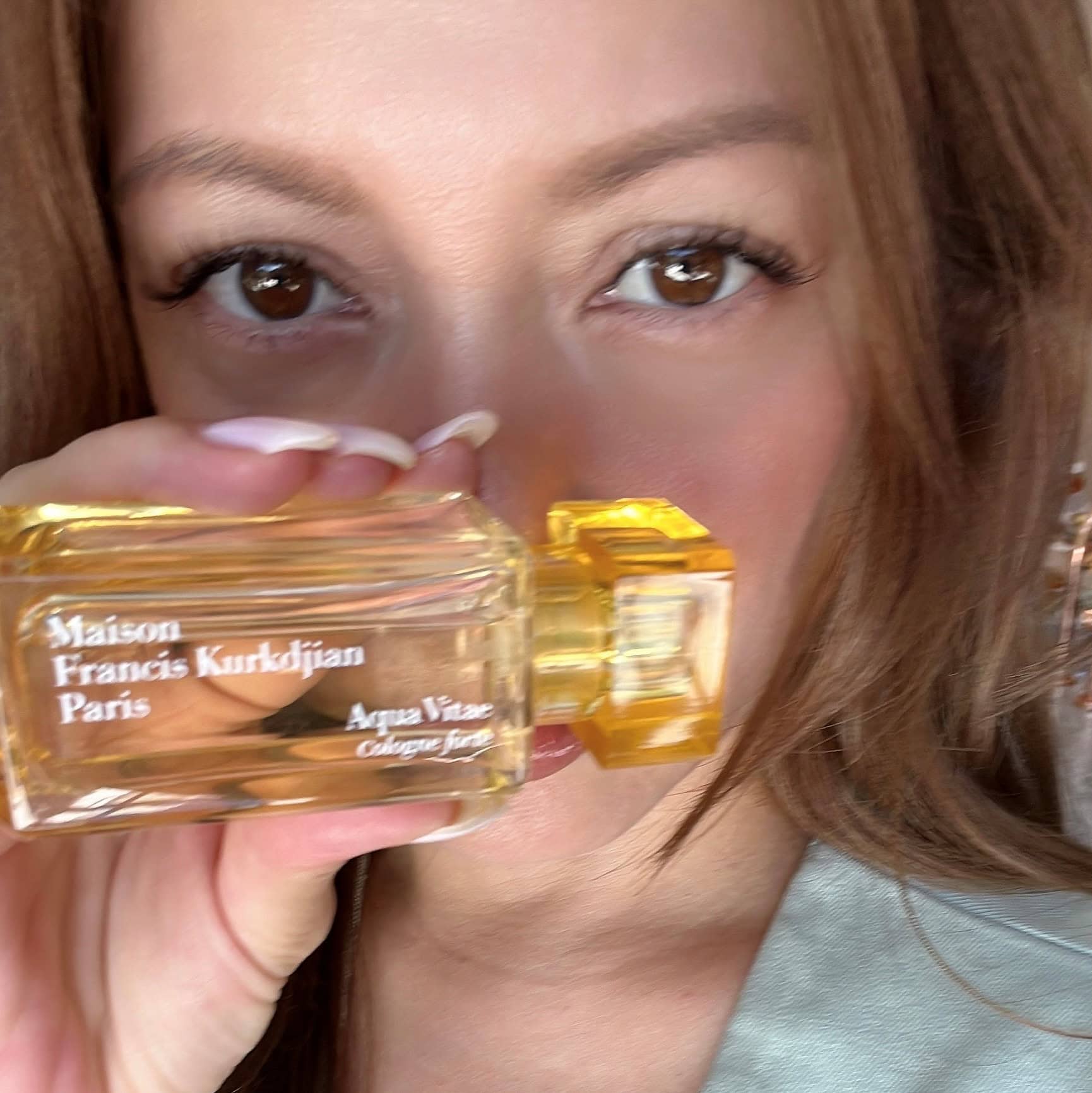 家族で香りを贈り合う！香水は重ねづけ？いつもいいにおいがする