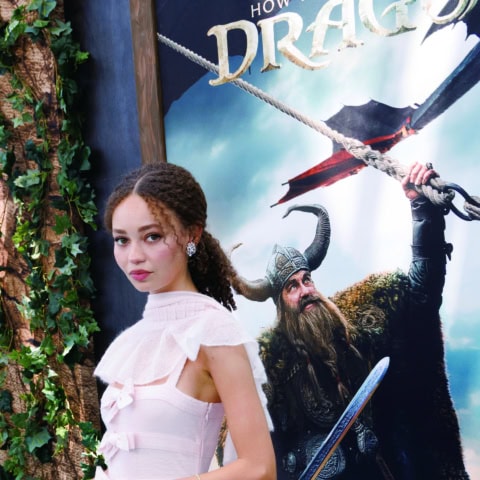 没入感がすごい！大ヒットアニメ実写版『ヒックとドラゴン』アスティ役ニコ・パーカーが語る撮影秘話