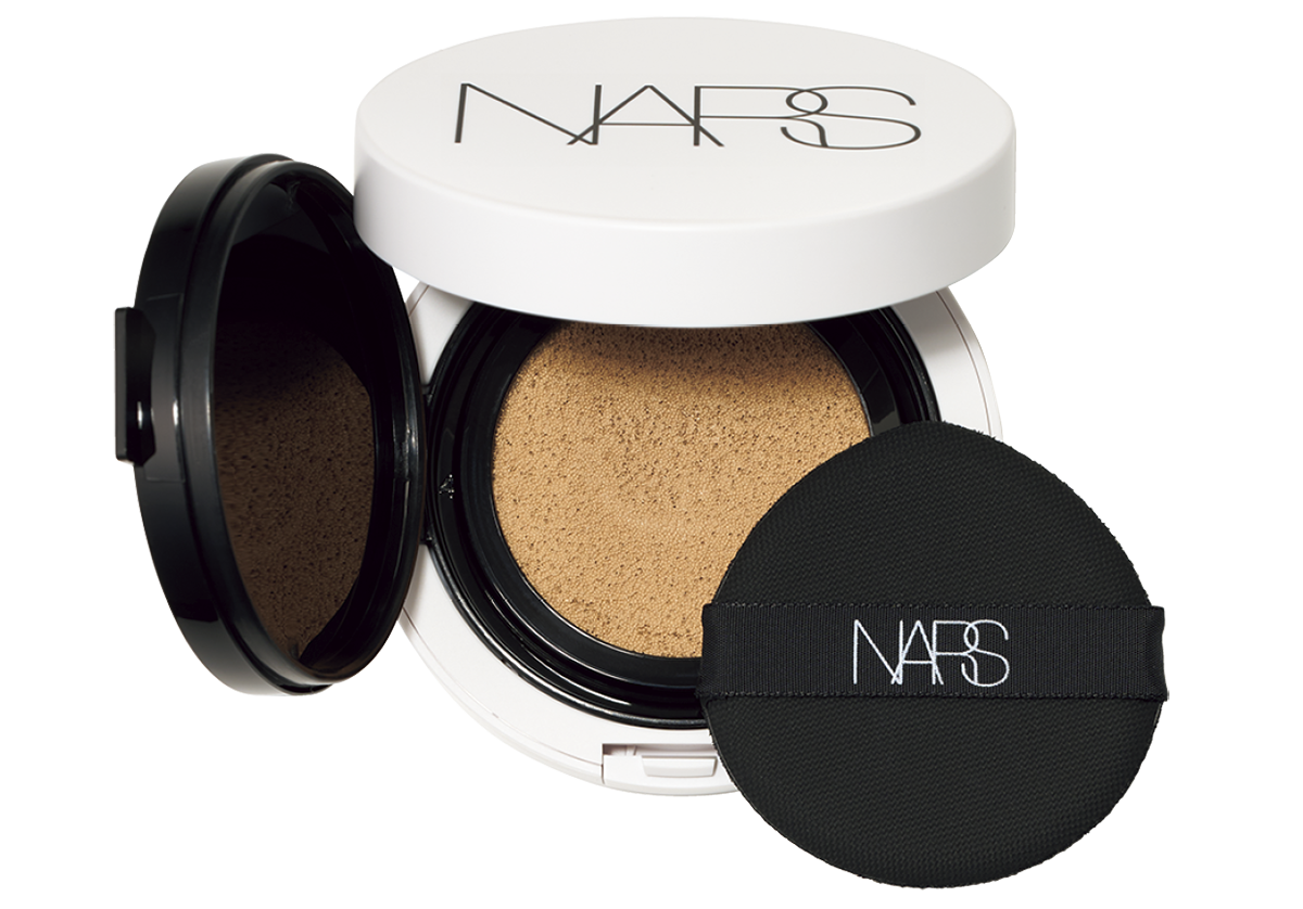 【ファンデーション部門1位】NARS ライトリフレクティング セラムクッションファンデーション SPF42/PA++ 全8色 ¥8,580※セット価格（NARS JAPAN）