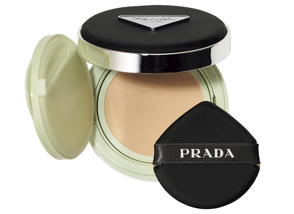 【ファンデーション部門2位】PRADA BEAUTY プラダ メッシュ クッション SPF50+/PA+++ 全4色 ¥11,330（プラダ ビューティ）