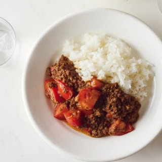 料理研究家・大庭英子さんの『トマトのひき肉のカレー』