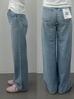 【TENCEL ™ DENIM STRAIGHT】本当に落ち感が美しいですよね。軽くてはき心地も抜群なので、大人のワードローブに欠かせない1本になるはず！