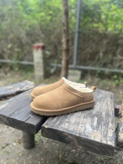 「W CLASSIC MICRO」￥24,200（アグ）
