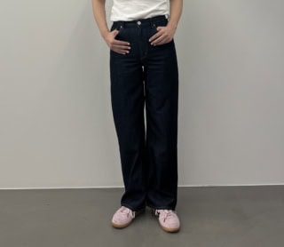 【TENCEL ™ DENIM STRAIGHT】￥21,890（マウジー／バロックジャパンリミテッド）