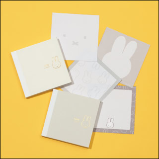 スクエアメモ¥550（クツワ）