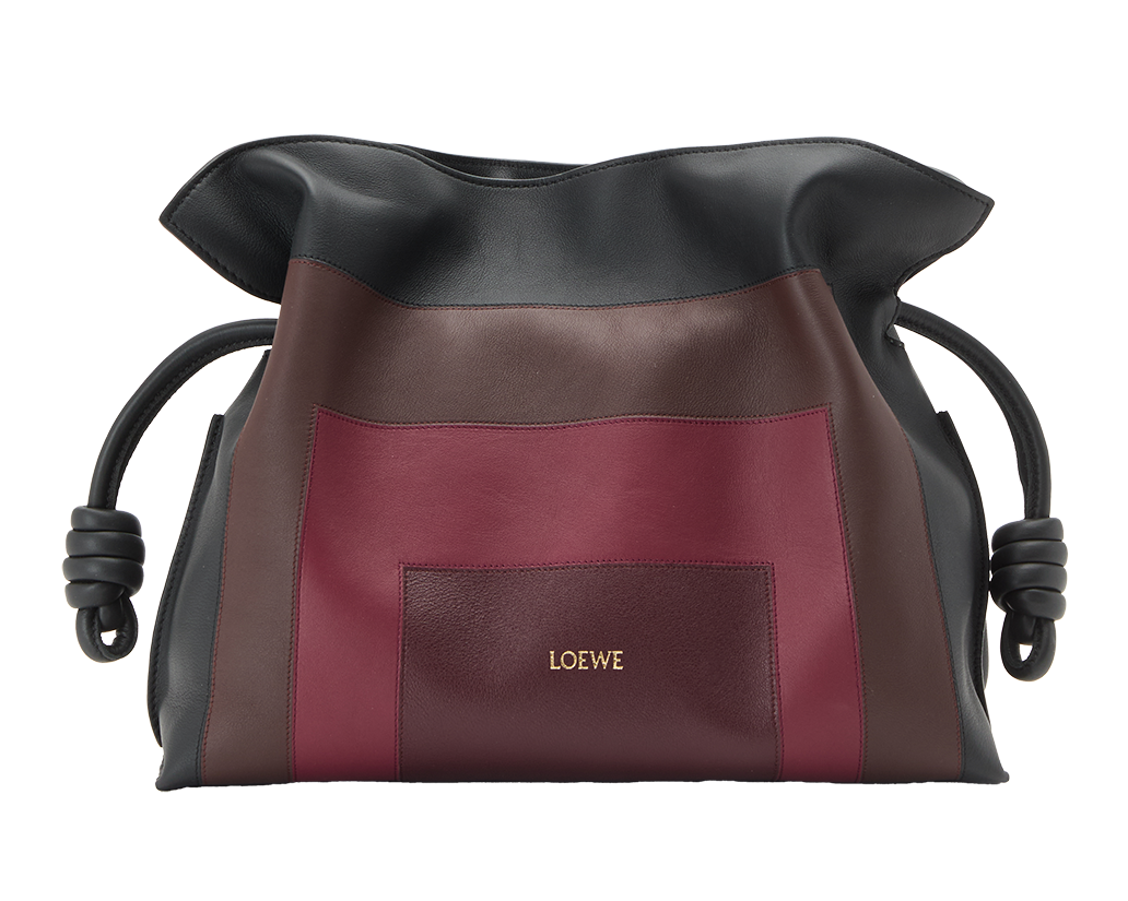 バッグ〈フラメンコクラッチ〉［H24.5×W30×D10.5㎝］¥486,200（ロエベ／ロエベ ジャパン クライアントサービス）
