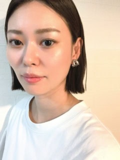 エトヴォス PR・江利山結美さん ファッション企業・国内化粧品企業を経て、ETVOSのPRを担当。