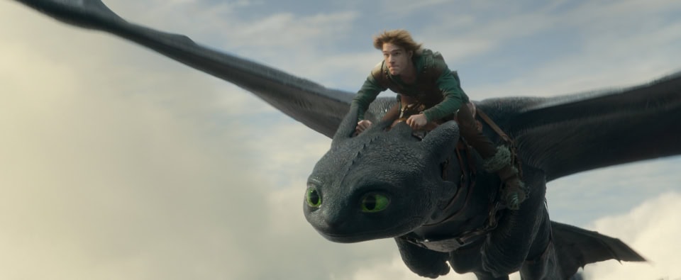 アニメ映画の実写化『ヒックとドラゴン』がエモさ爆発＆アトラクションものの飛行シーンに没入！
