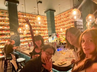 12時を超えて誕生日を迎えた瞬間に、みんなでお祝いしていただきました！