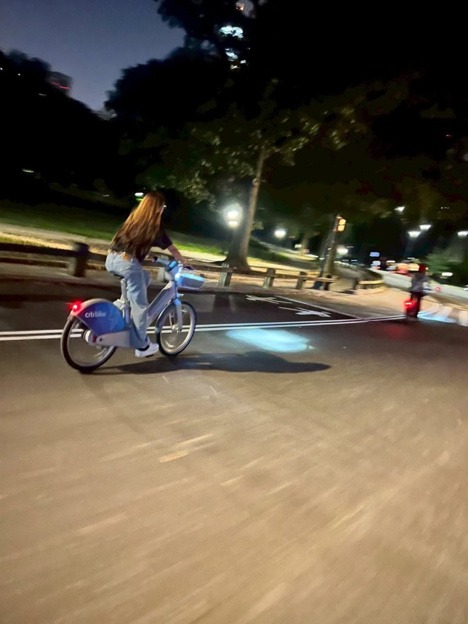 とくに、夜のパーク内を自転車で爆走したのが、信じられないぐらい気持ちよかったです！