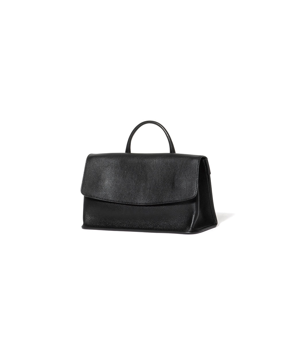 SHRINK EW FLAP SHOULDER[W24×H15×D9cm]￥85,800（MAISON CANAU）