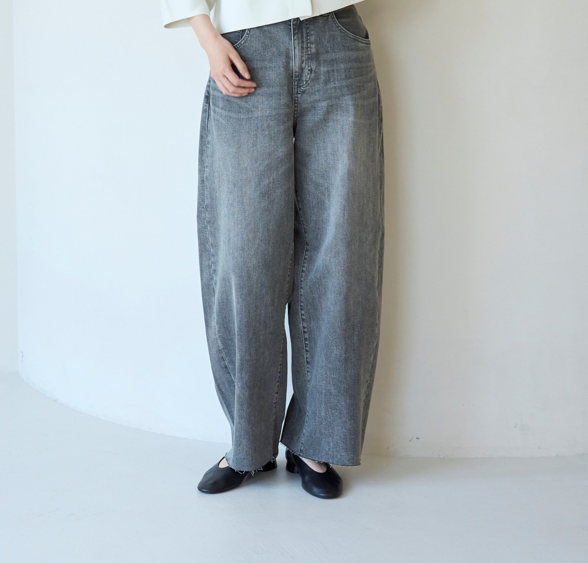 【UNFILO DENIM】撥水 バレルレッグデニム￥9,990