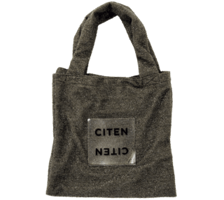 キラキラクリアロゴトートバッグ［H42×W41.5㎝］¥3,960