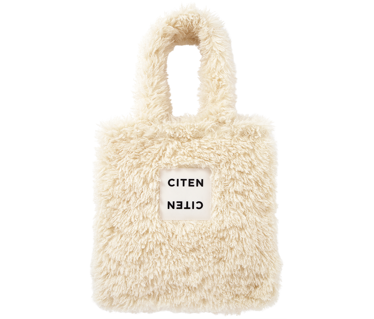 モコモコトートバッグ［H39×W37㎝］¥3,960