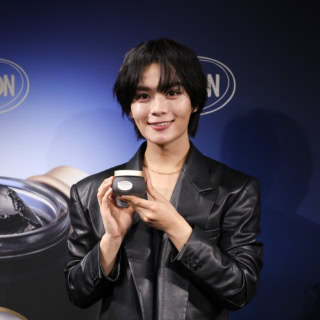「SABON NOIR Discovery Lounge」に来場した、なにわ男子・大西流星さん