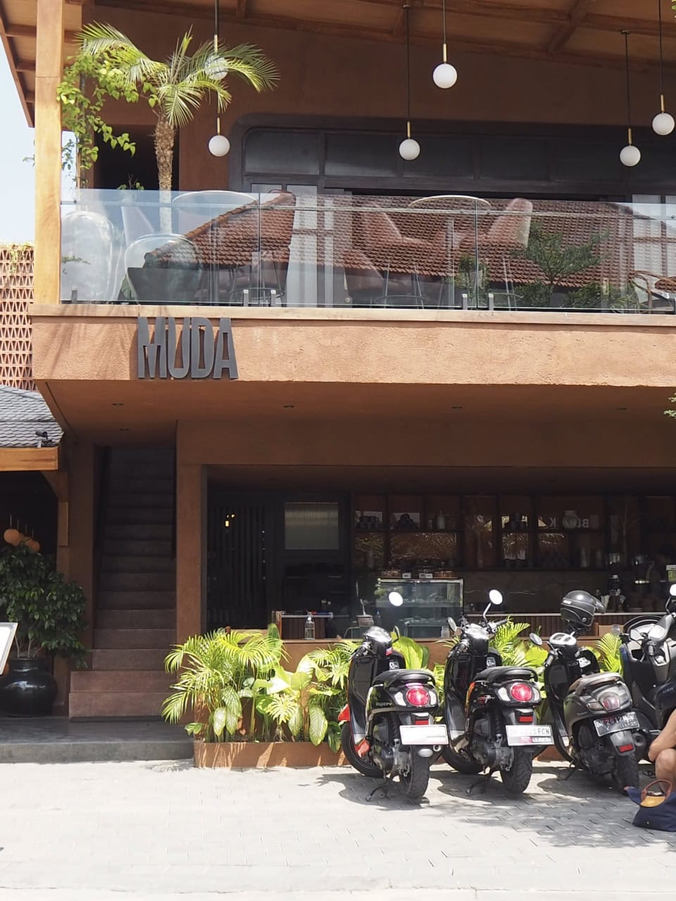 Jl. Munduk Catu No.9, Canggu, Kec. Kuta Utara, Kabupaten Badung, Bali 80351
