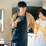 「夢を追うことに年齢は関係ない」豆原一成が挑んだ、祖母と孫の物語。映画『富士山と、コーヒーと、しあわせの数式』