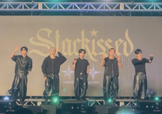 左からスビン、ヒュニンカイ、ボムギュ、ヨンジュン、テヒョン。