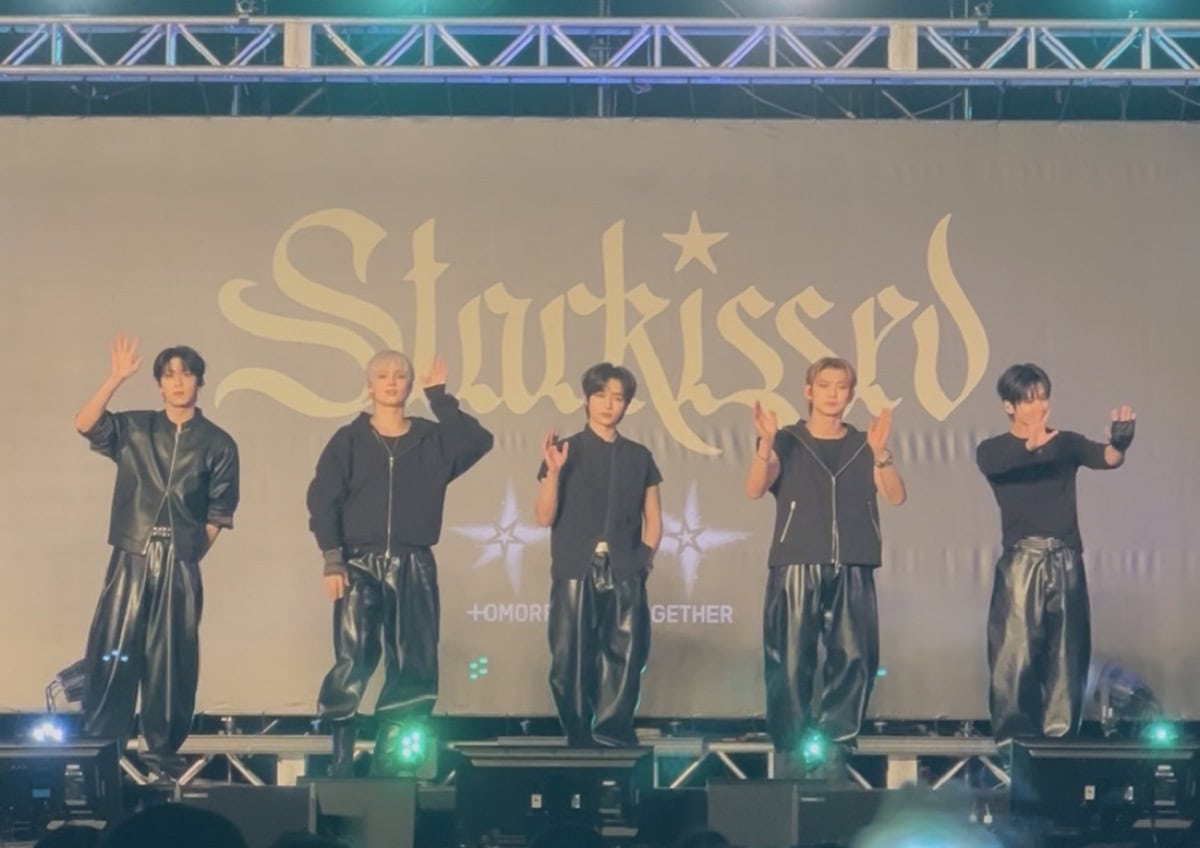左からスビン、ヒュニンカイ、ボムギュ、ヨンジュン、テヒョン。