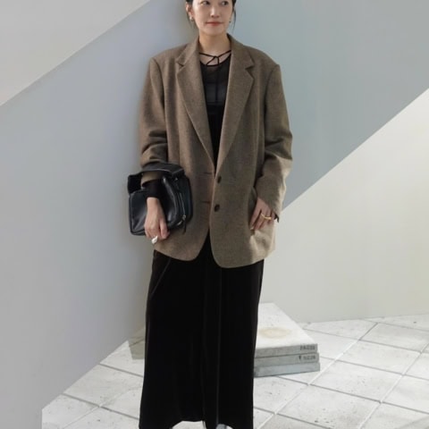 【40代スナップ】レディなコーデに「オーバーサイズジャケット」がこなれ見え！｜船曳ひろみさん