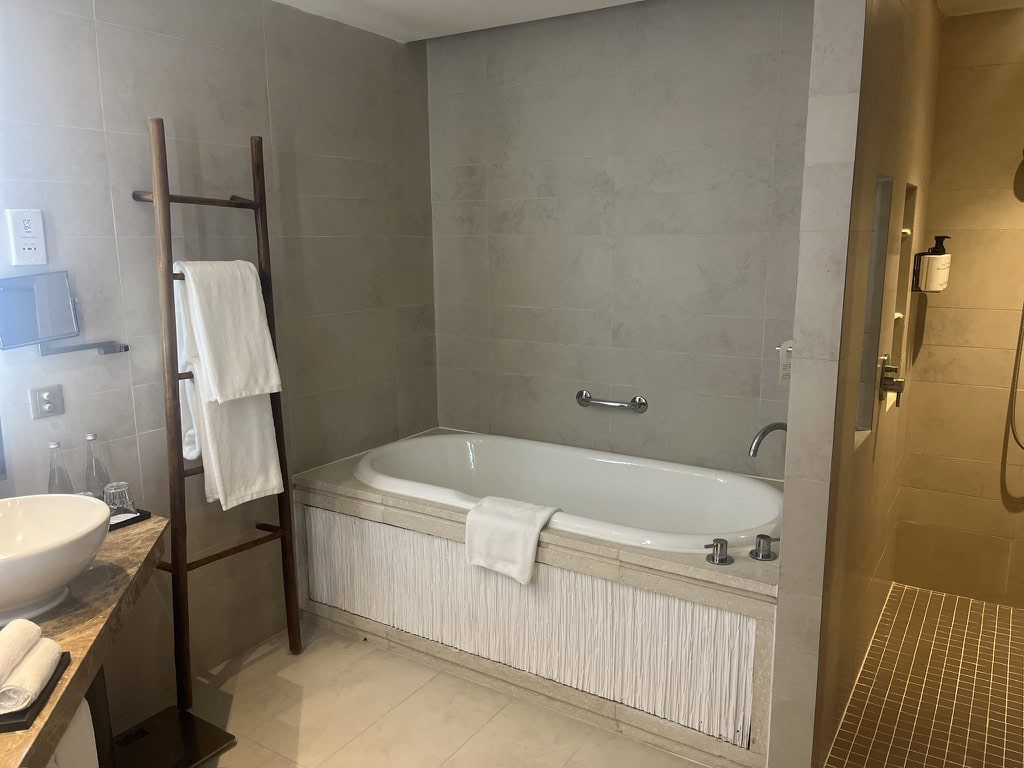 海外でもお風呂に入りたい派なので、バスタブ付きなのも◎