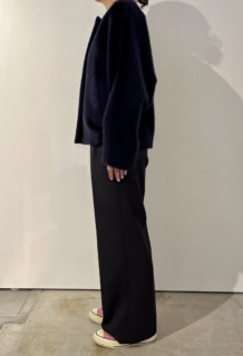 全体的に丸みを持たせたフォルムになっているので、サイドからも女性らしく美しいんです！