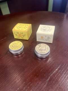 【ハノイ商店】はベトナム産のコスメも展開していて、キャンドルやソープなどのアイテムのバリエーションも豊富でした。こちらはマルチバームなんですが、パッケージもめちゃかわいくないですか？ 価格も60,00ドン（日本円で約360円）〜なので、女友達のおみやげにイイかも！