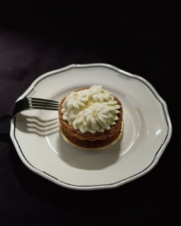Café de Pale Juteのお花のレモンパイ「Tarte au Citron」