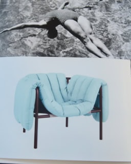 ヘムのソファ「PUFFY LOUNGE CHAIR design by Faye Toogood」