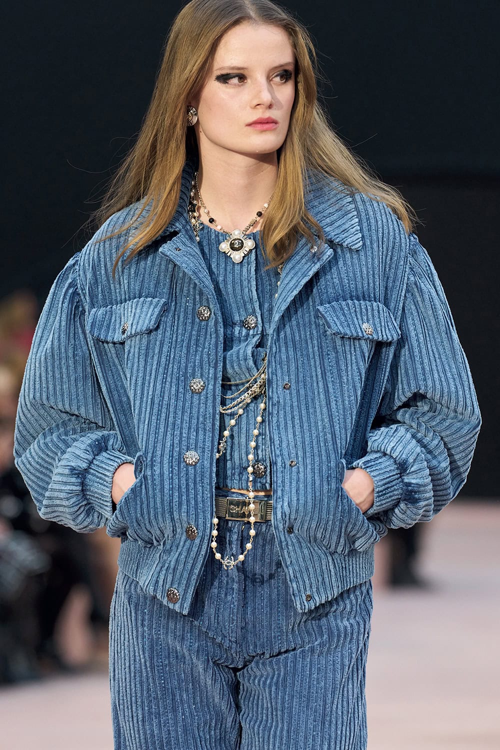 Chanel　コーデュロイ