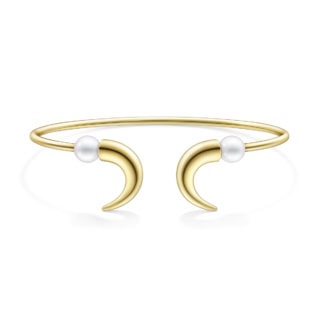 〈デインジャー ホーン〉ブレスレット［K18YG×あこや真珠］¥638,000（TASAKI）