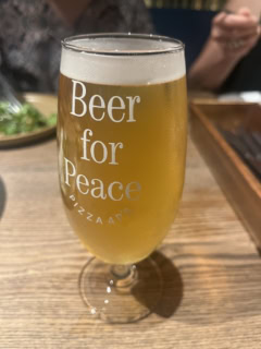 「PIZZA 4P'S」はオリジナルのクラフトビールも充実。筆者は「session IPA」をチョイスしてみました！