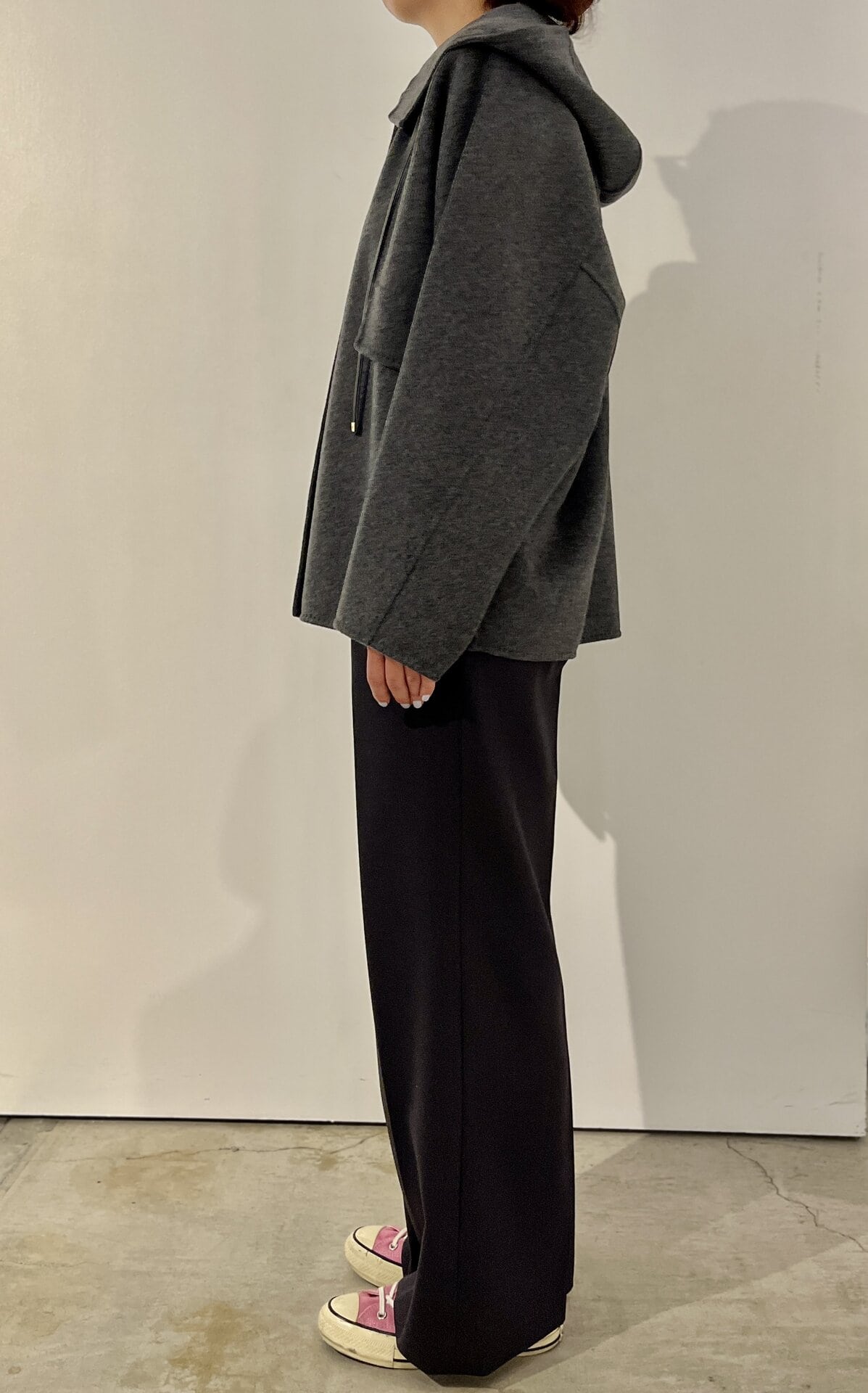 【エブール】のアウターは、サイドからの見え方が本当に美しいですよね