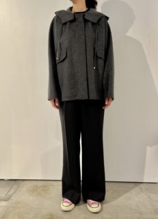 リュクスシャルムビーバージャケット￥121,000（エブール）