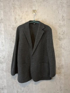 ニットジャケット￥7,990（ユニクロ：シー）
