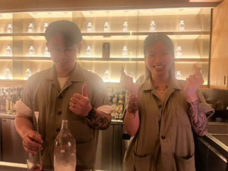 バーテンの方たちも着ているユニフォームもかなりイケてます！