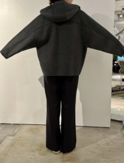 このたっぷりとしたサイズ感も、唯一無二のかわいさを演出してくれるんです