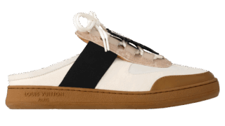 LV ラグーン スニーカー〈Louis Vuitton Travels With Grace Coddington〉［ヒール 0.5cm］¥185,900（ルイ・ヴィトン／ルイ・ヴィトン クライアントサービス）