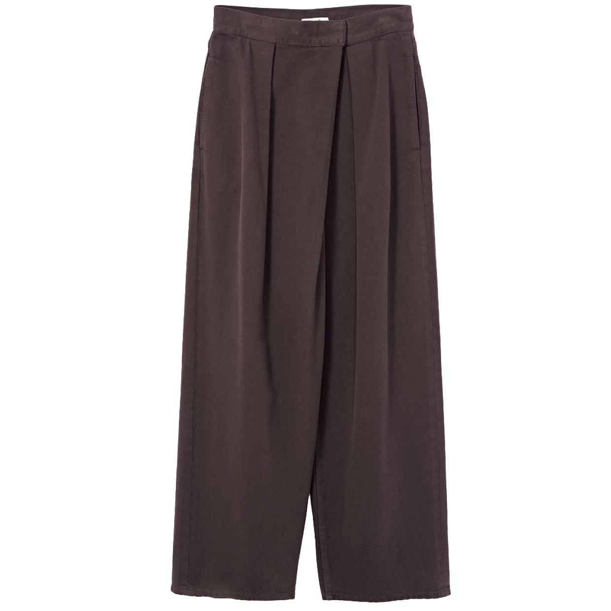 デニムパンツ¥29,700（ウィム ガゼット／ウィム ガゼット ルミネ新宿店）
