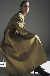 コート¥85,800（ケイル）