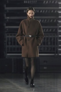HYKE（ハイク） 2025年秋冬コレクションより