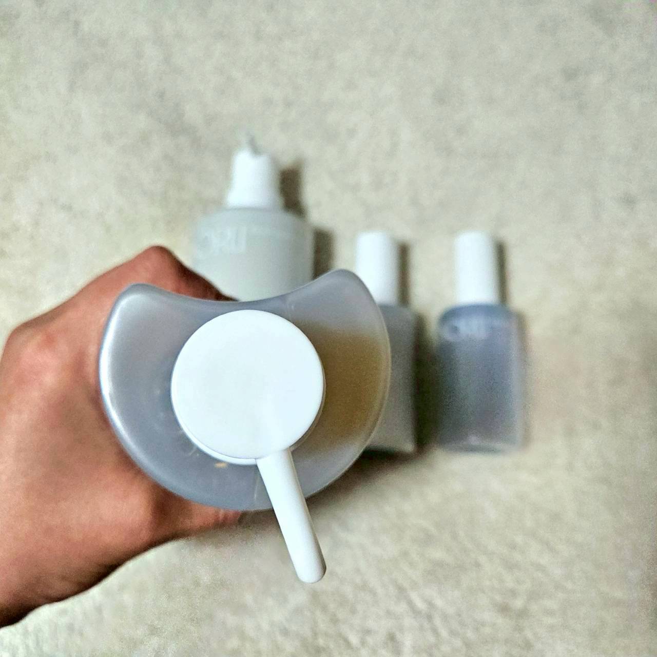 【SINORU】ボトルは月を想起させる形状なのですが、これが、お風呂でもつかみやすいのよ！