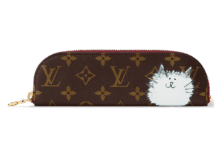 ペンシルポーチ・シャーロット 〈Louis Vuitton Travels With Grace Coddington〉［H7×W20×D2㎝］¥69,300（ルイ・ヴィトン／ルイ・ヴィトン クライアントサービス）