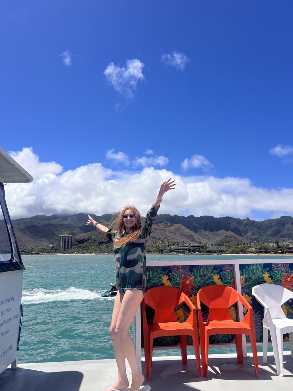 今年の夏・ハワイにて。ハワイの海でするサーフィンはとっても気持ちよくて大好き。