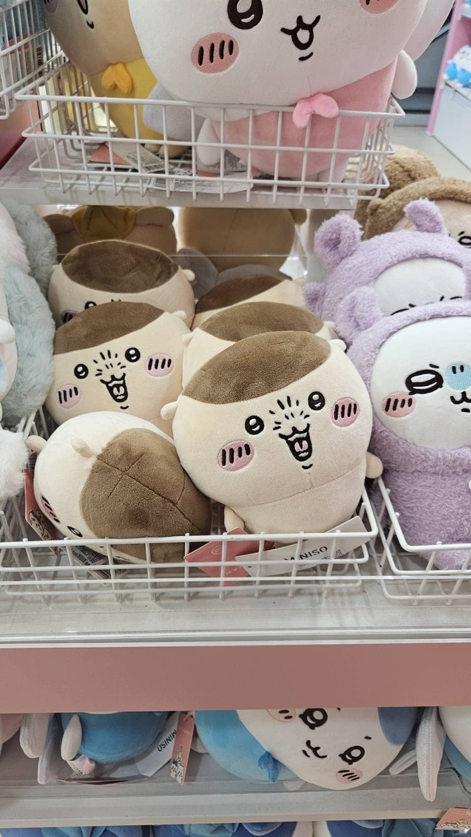 ちなみに、編集部にはくりまんじゅう先輩みたいな仕事仲間がいます（要するに酒飲み）。