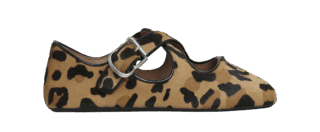 バレエシューズ¥174,900（アライア／リシュモン ジャパン合同会社 アライア）