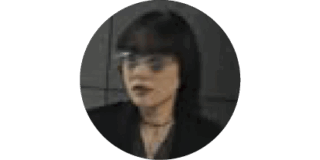 STYLIST 福島あいかさん PROFILE_先生こと白幡啓さんに師事後、独立。メンズ×フェミニン、ストリートミックスなど、 テイストの異なるアイテムをスタイリングする達人。