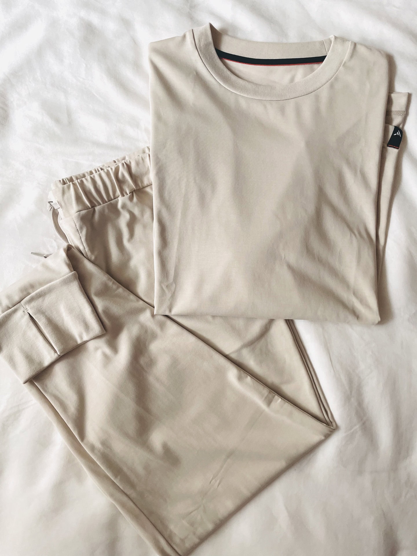 リカバリーデイズ 【一般医療機器】ロングスリーブ ジョガーパンツ 上下セット レディース 全2色 M、L、XL 各¥34,100（VENEX）
