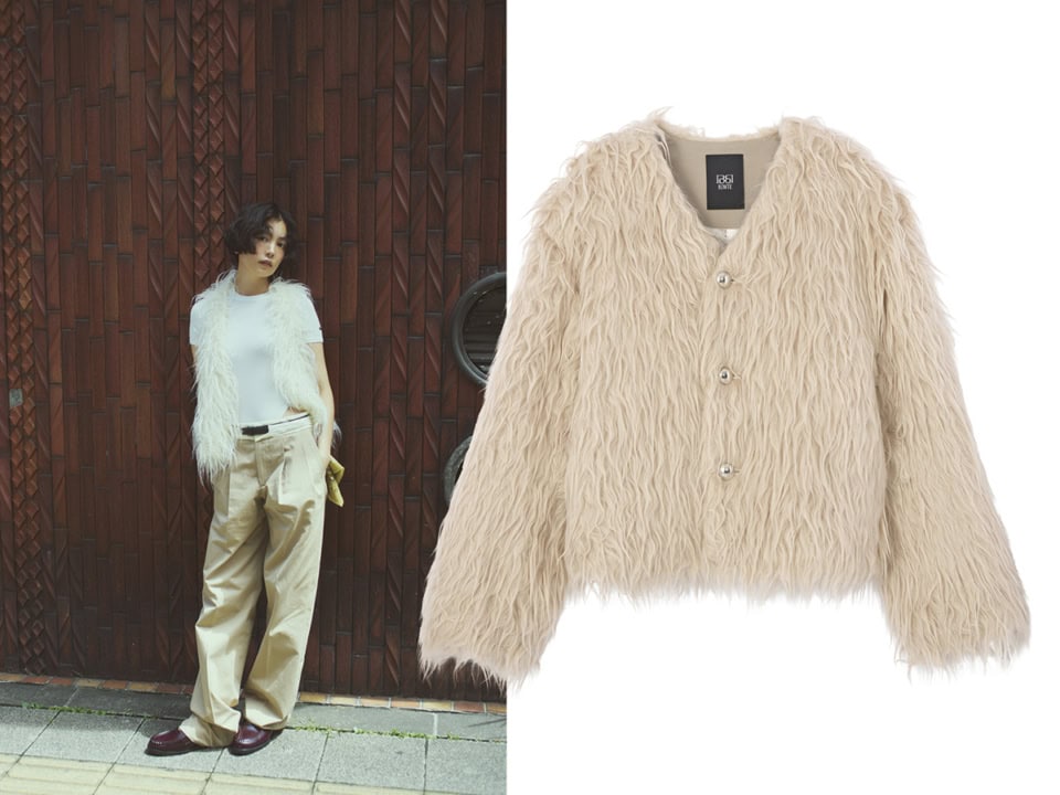 令和の【ファー】の最適解。シンプルかつスタンダードな服装に軽アウター感覚でまとって！