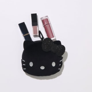 リップ3本がラクラク入るサイズ感です。